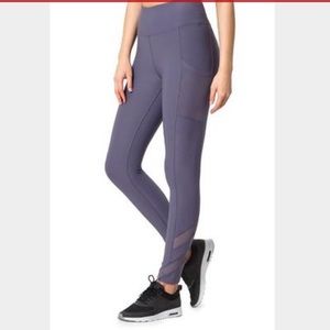 Mesh accent  leggings